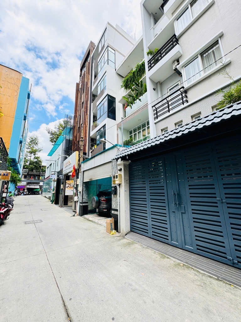 Bán nhà cấp 4 Quận 5: 5x20m, hẻm xe hơi, 22 tỷ - Vị trí VIP, tiềm năng lớn