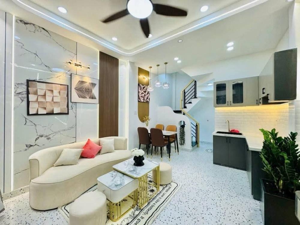 Bán nhà Nam Từ Liêm, Giá 6 tỷ - Vị trí đẹp, Tiện ích đầy đủ