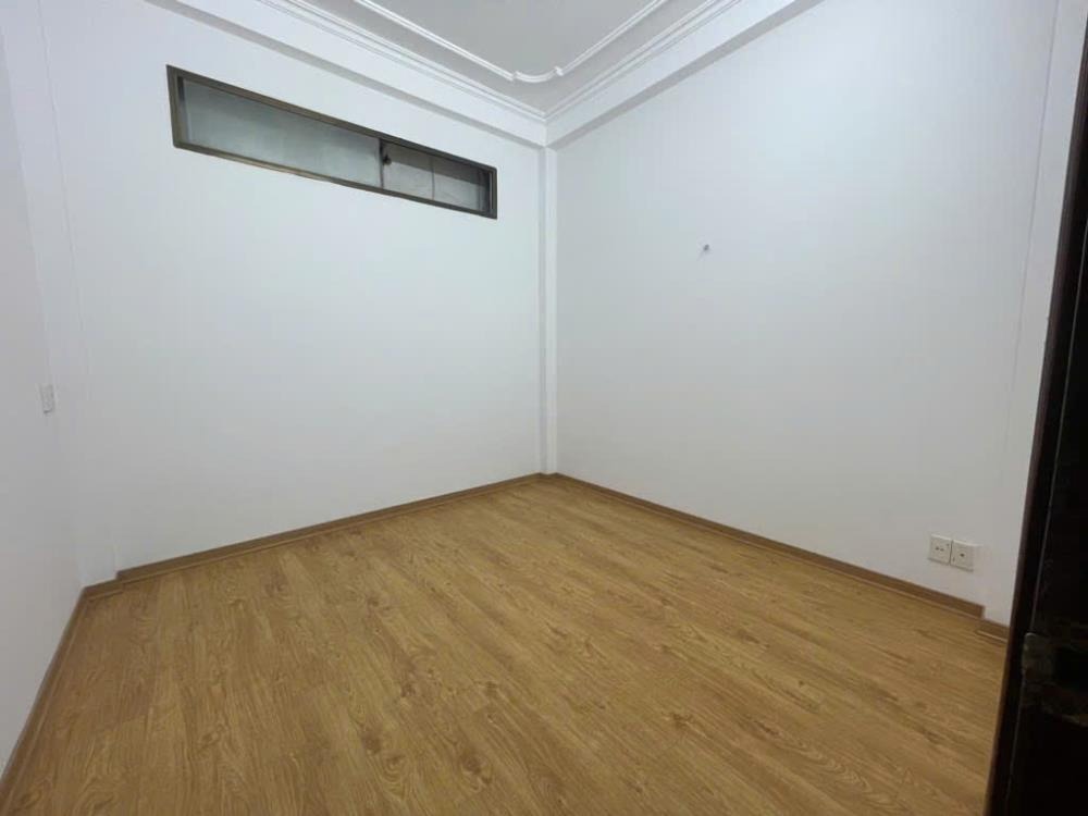 Bán nhà trần Thái Tông, 5 tầng, 35m2, giá 6 tỷ - Vị trí đẹp, dòng tiền ổn định