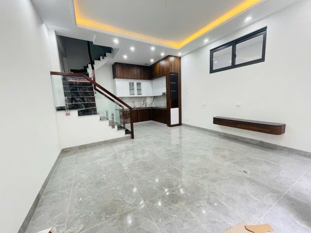 Bán nhà Mai Dịch 33m² x 5T, 7 tỷ, gần ô tô, thiết kế hiện đại