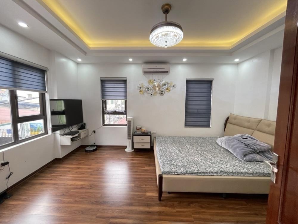 Bán Nhà 3 Tầng Nguyễn Văn Cừ, 76m², Giá 8.1 Tỷ - Ngõ 3 Gác Thông