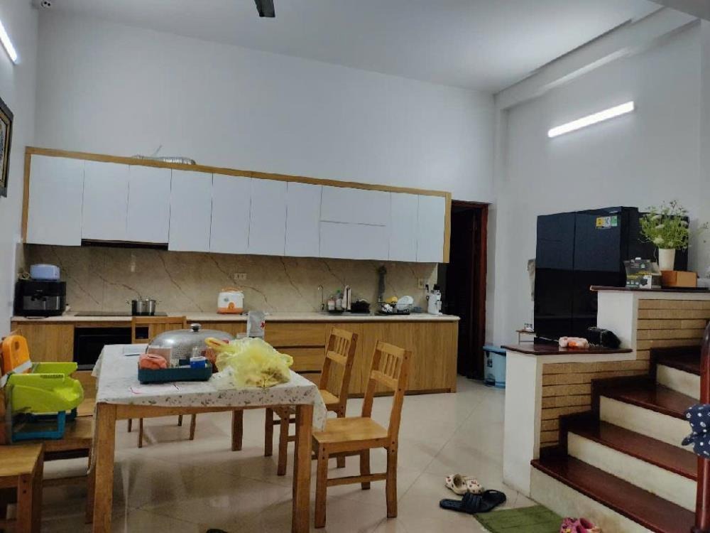 Bán nhà 3 tầng Ngọc Lâm - 75m² - Mặt tiền 4m - Giá 8 tỷ - Ngõ 3 Gác Thông