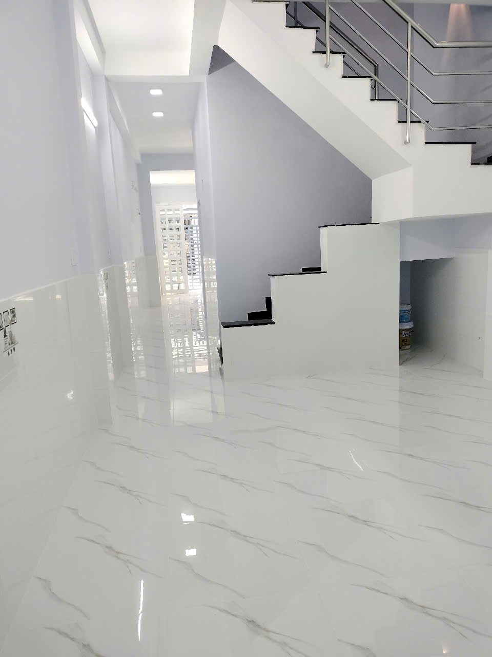 Bán Nhà Bình Tân Giá Rẻ: 2 Tầng, Hẻm Xe Hơi, Pháp Lý Sạch - Chỉ 5.4 Tỷ