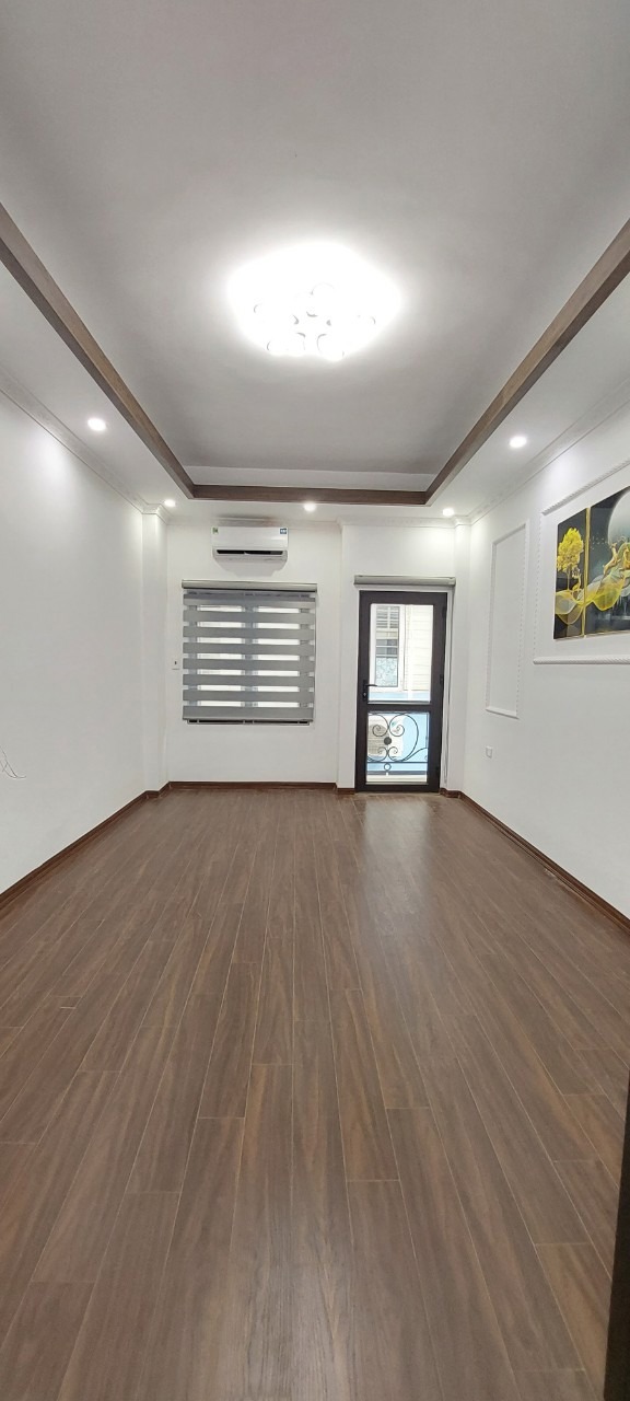 Bán nhà phố Văn Quán Hà Đông: 32m2, 5 tầng, giá 6.95 tỷ - Vị trí đẹp, dân trí cao