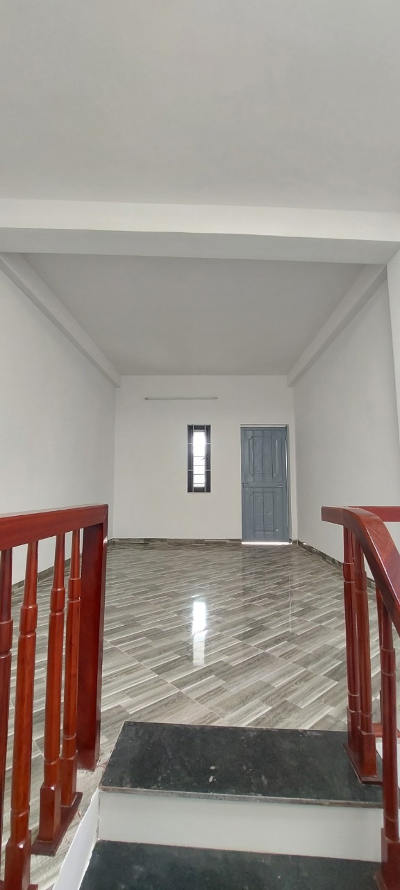 Bán nhà phố Văn Quán Hà Đông: 32m2, 5 tầng, giá 6.95 tỷ - Vị trí đẹp, dân trí cao