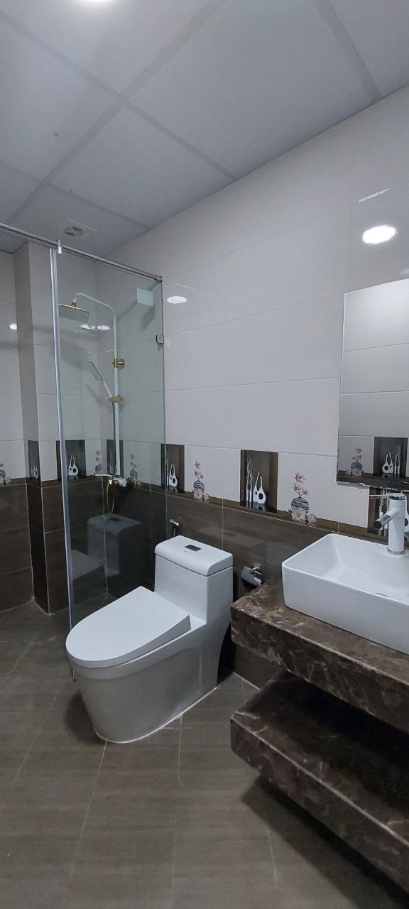 Bán nhà phố Văn Quán Hà Đông: 32m2, 5 tầng, giá 6.95 tỷ - Vị trí đẹp, dân trí cao