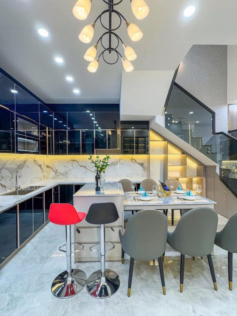 Nhà Đại Mỗ - Nam Từ Liêm: Giá 9.5 Tỷ, 75m², Mặt Tiền 4.7m - Vị Trí Đắc Địa