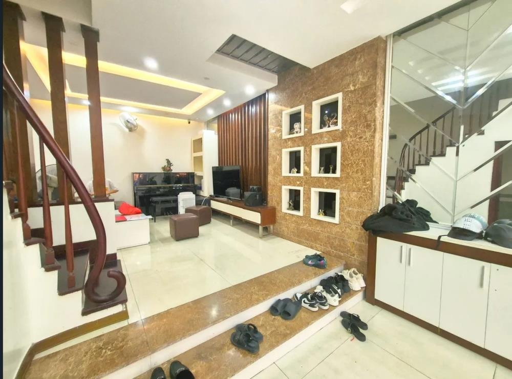 Bán nhà phố Thái Hà 50m2 x 5 tầng, ô tô đỗ cửa, 20.5 tỷ