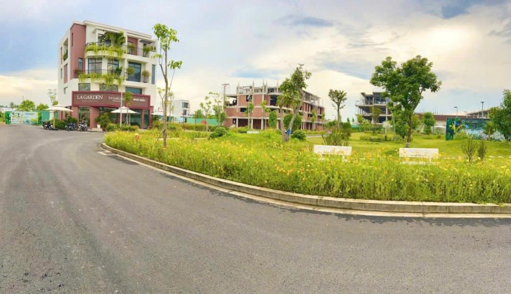 Nhà phố Soluna Giá Rẻ: Đầu Tư Sinh Lời, An Cư Q1, Pháp Lý Rõ Ràng