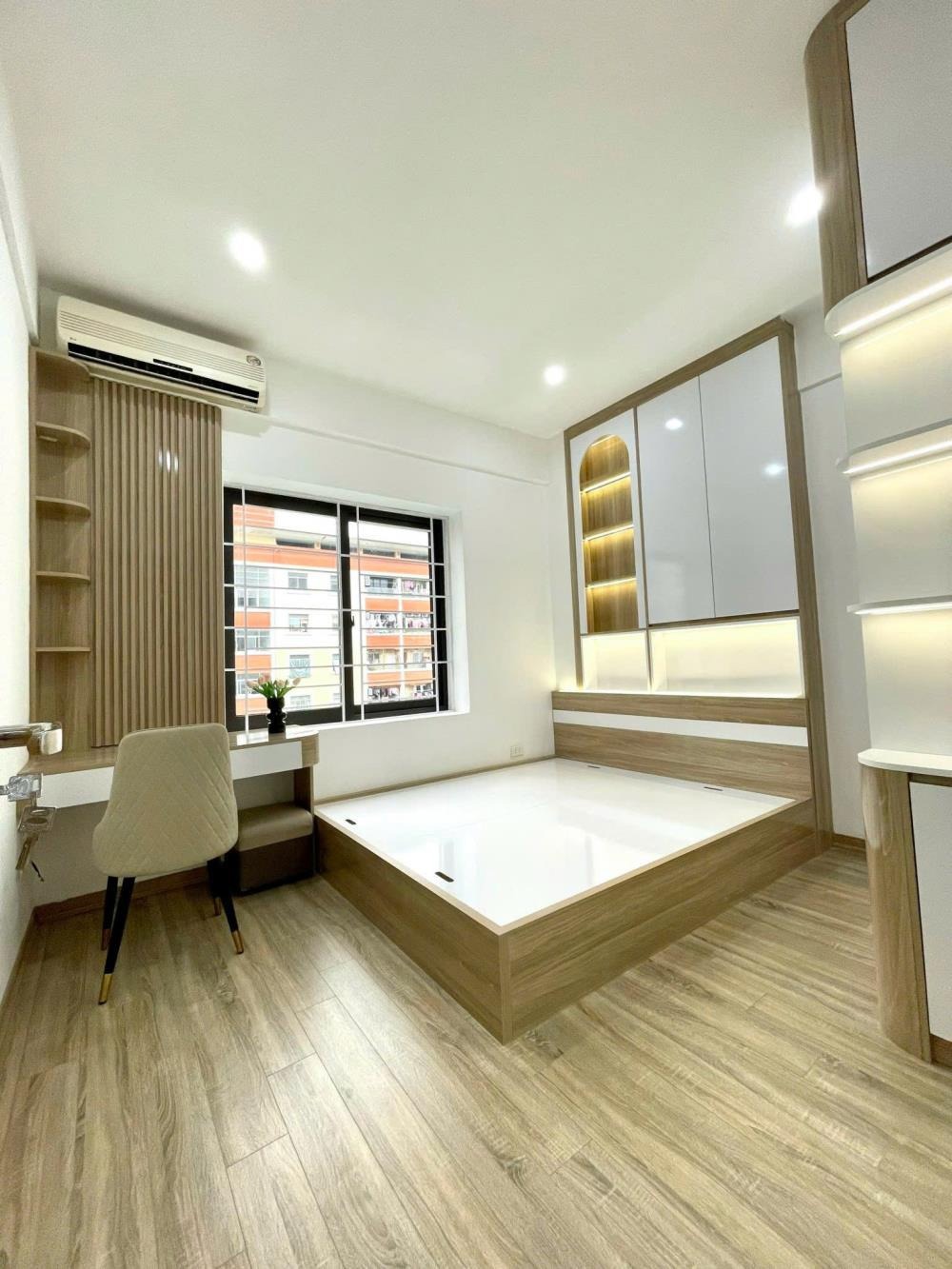 Căn hộ 3PN Đảo Linh Đàm - Giá 5.5 tỷ - Ngân hàng hỗ trợ