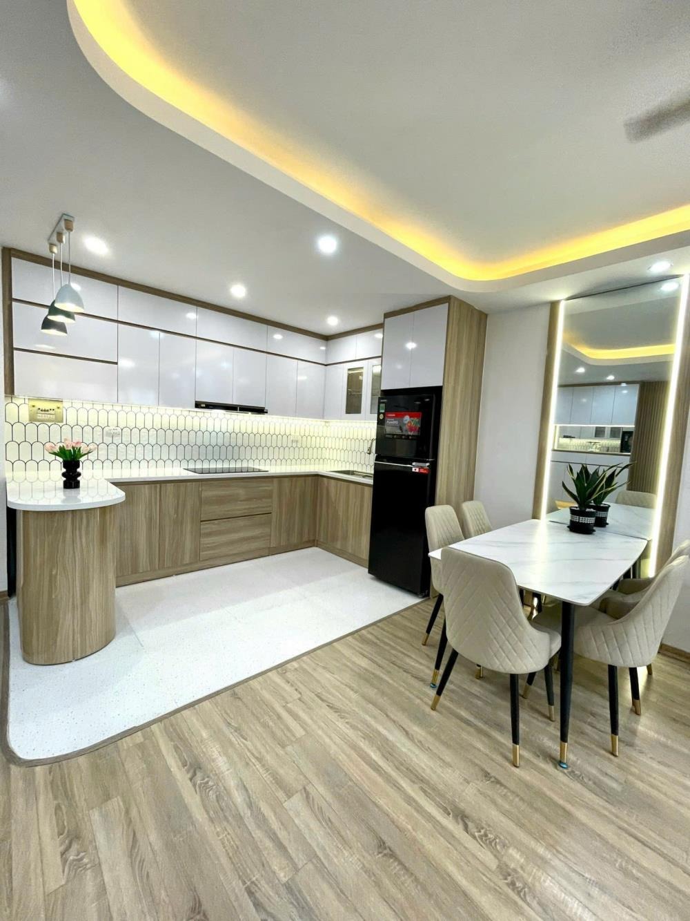 Căn hộ 3PN Đảo Linh Đàm - Giá 5.5 tỷ - Ngân hàng hỗ trợ
