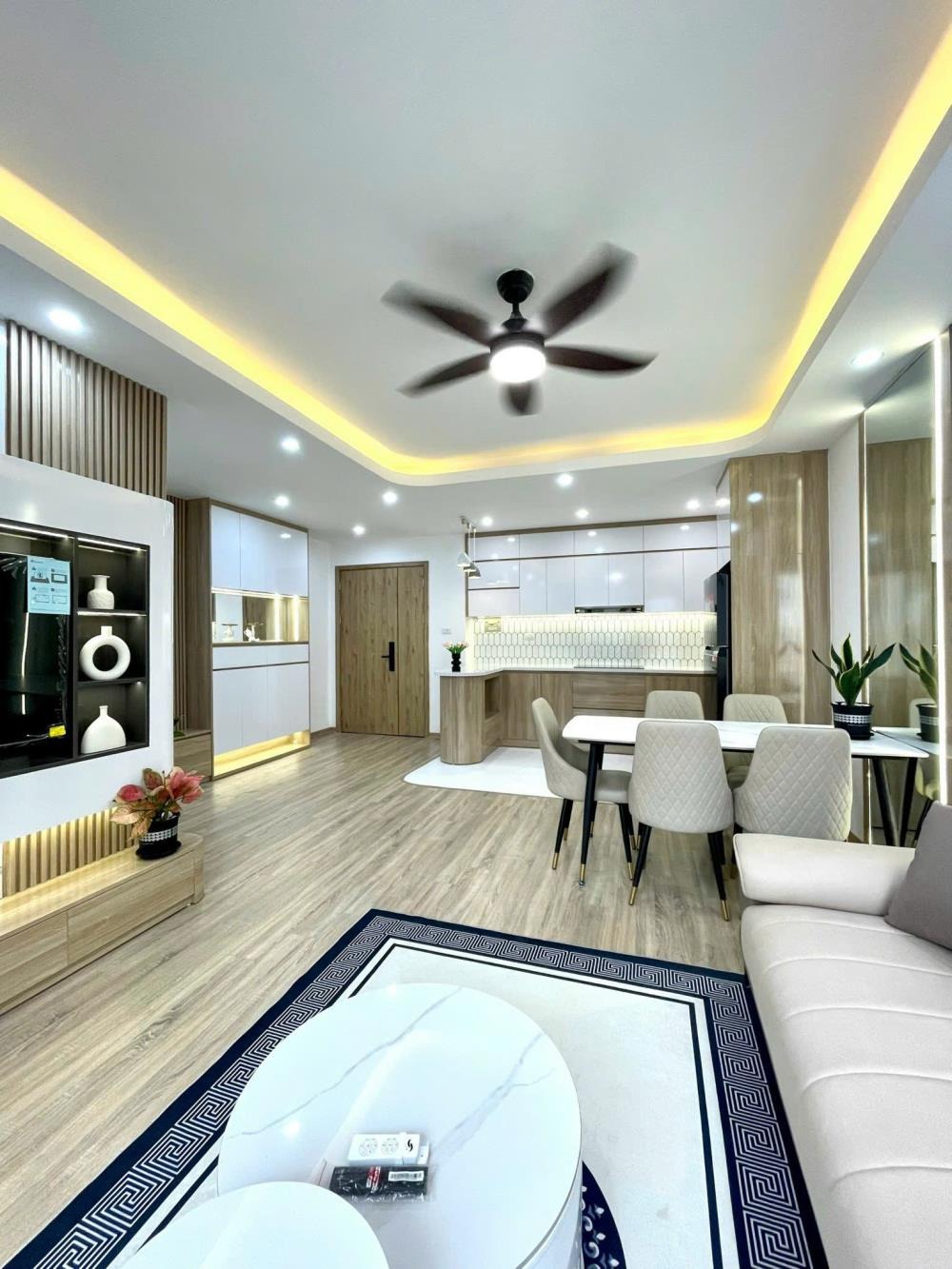 Căn hộ 3PN Đảo Linh Đàm - Giá 5.5 tỷ - Ngân hàng hỗ trợ