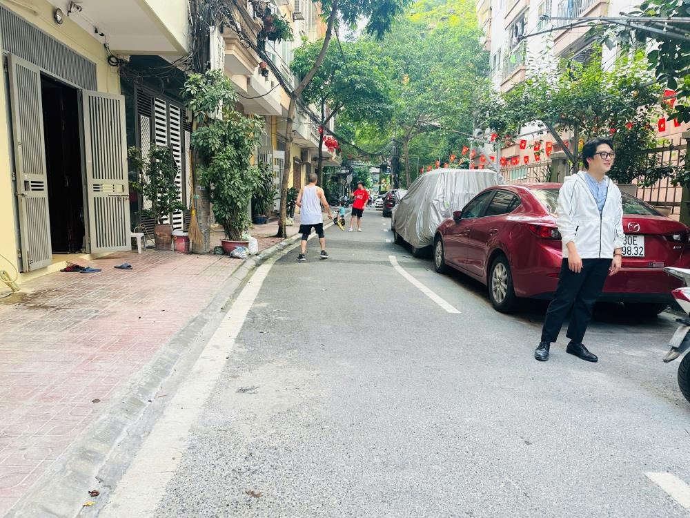 Phân Lô Vỉa Hè Oto Ba Đình: Vị trí Đắc Địa, Thiết Kế Đẳng Cấp