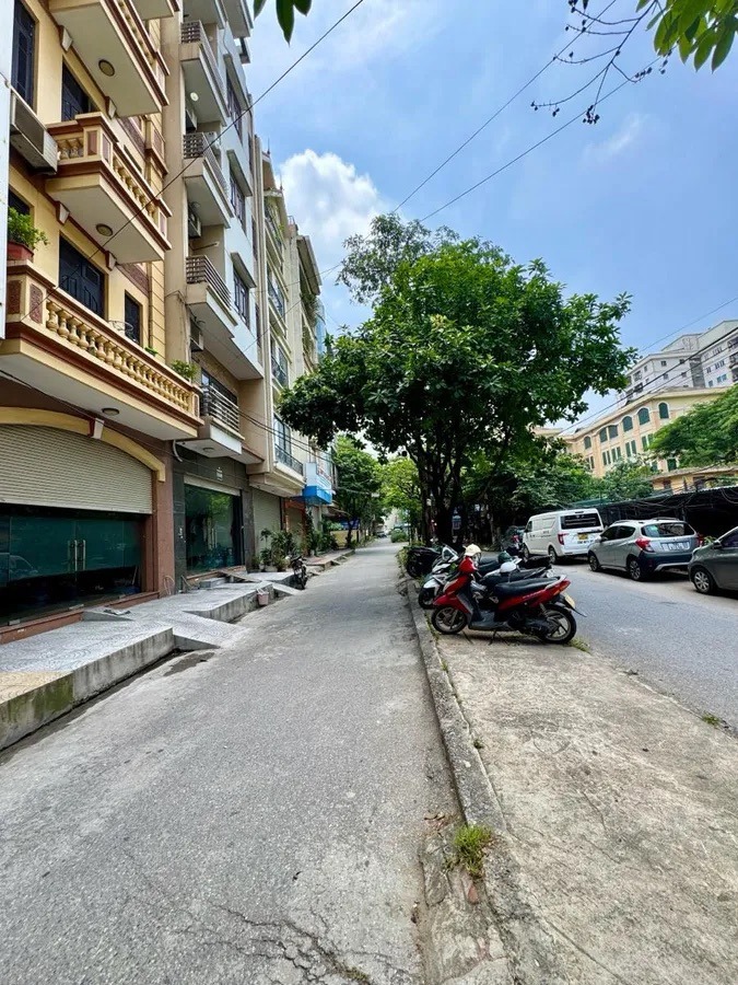 Phân Lô Vip Đền Lừ - Tân Mai - Hoàng Mai: Ô Tô Tránh, Vỉa Hè Rộng, Gần Hồ