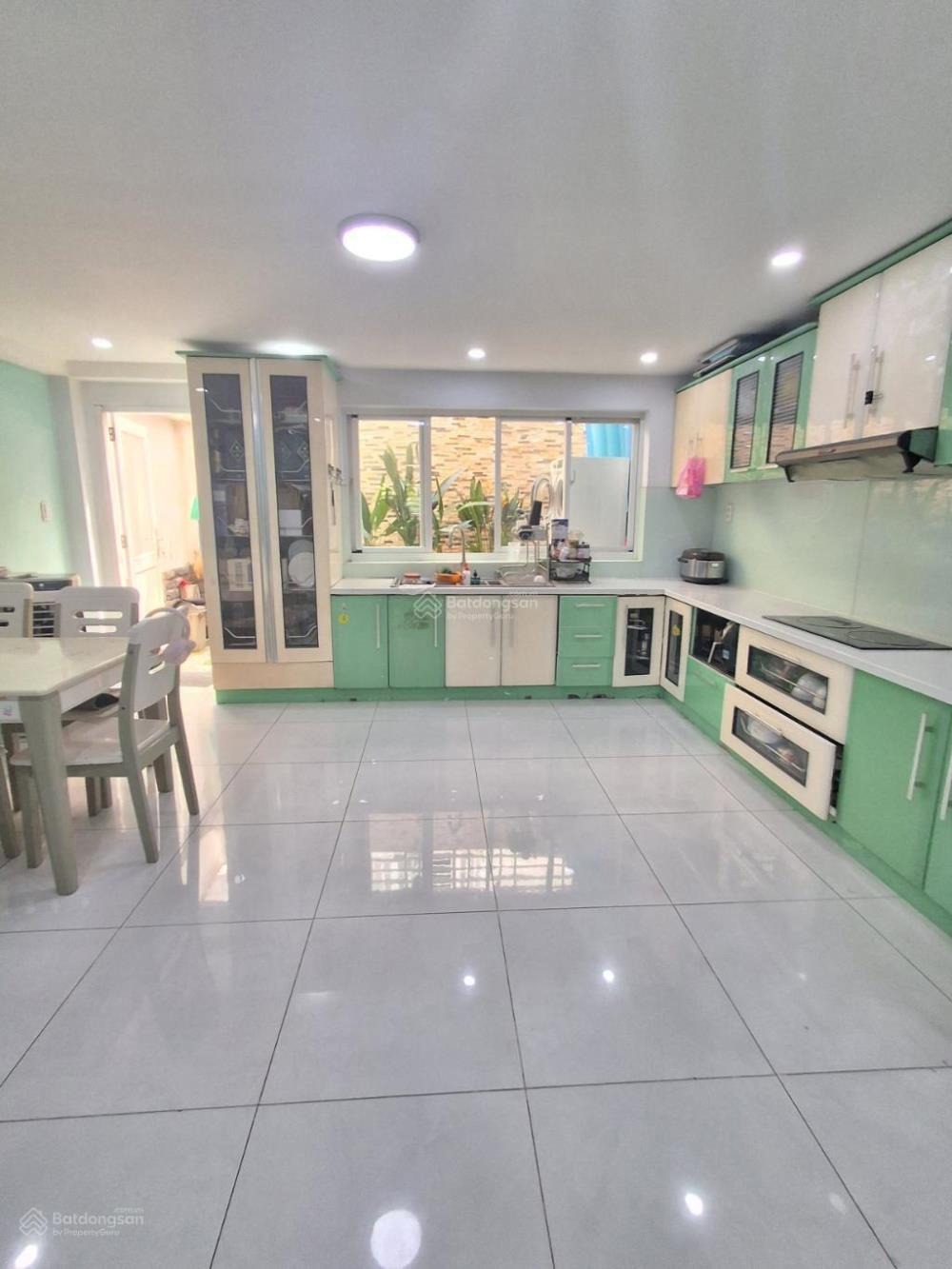 Bán nhà phố Quận 7 - 5PN, 6WC - Giá 14.2 tỷ - Vị trí đắc địa