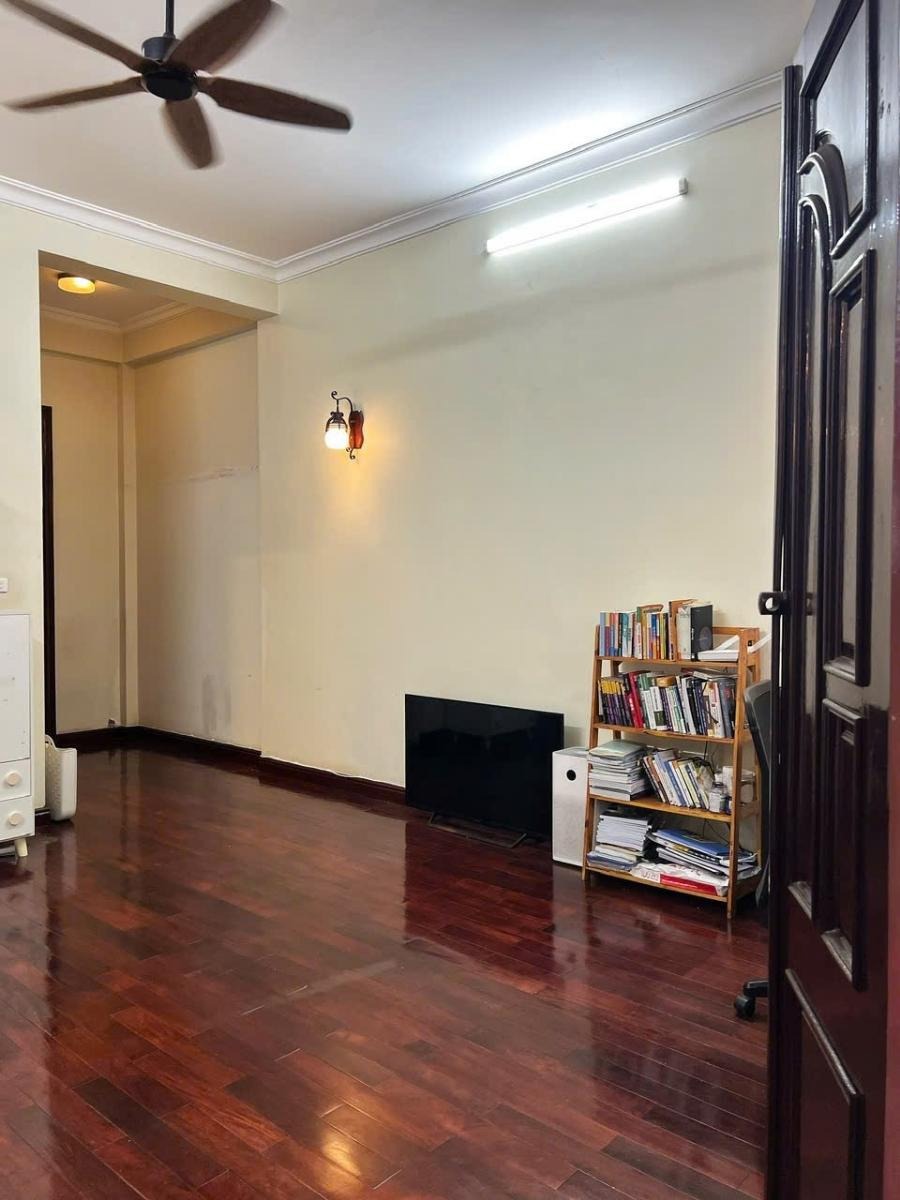 Bán nhà phố Phan Đống Đa, 5 tầng, kinh doanh tốt - Giá 23.5 tỷ