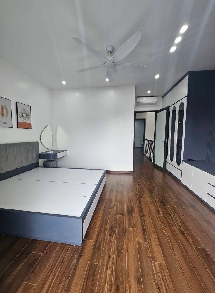 Nhà đẹp siêu hiếm 61m², 4 tầng, full nội thất - Giá 13.6 tỷ - Phố Ỷ La, Hà Đông