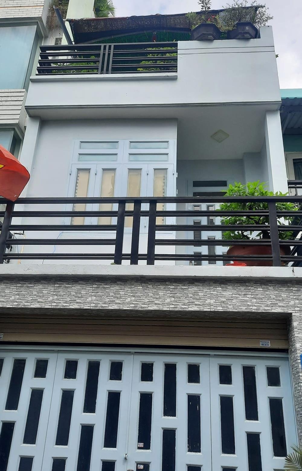 Bán Gấp Nhà Quận 7 - 3 Tầng, 6.05 Tỷ - Vị Trí Đắc Địa