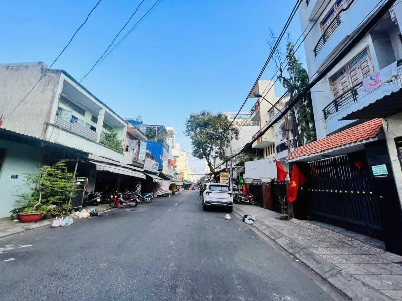 Nhà Mặt Tiền Tân Phú - 100m2, 4 Tầng, Kinh Doanh Đỉnh, Gần Richstar
