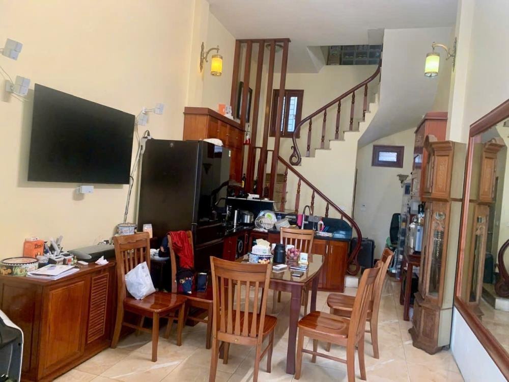 Nhà Mặt Phố Trần Khát Chân - 34.9m2 - 27 tỷ - Full Nội Thất Lim - Vị Trí Đắc Địa