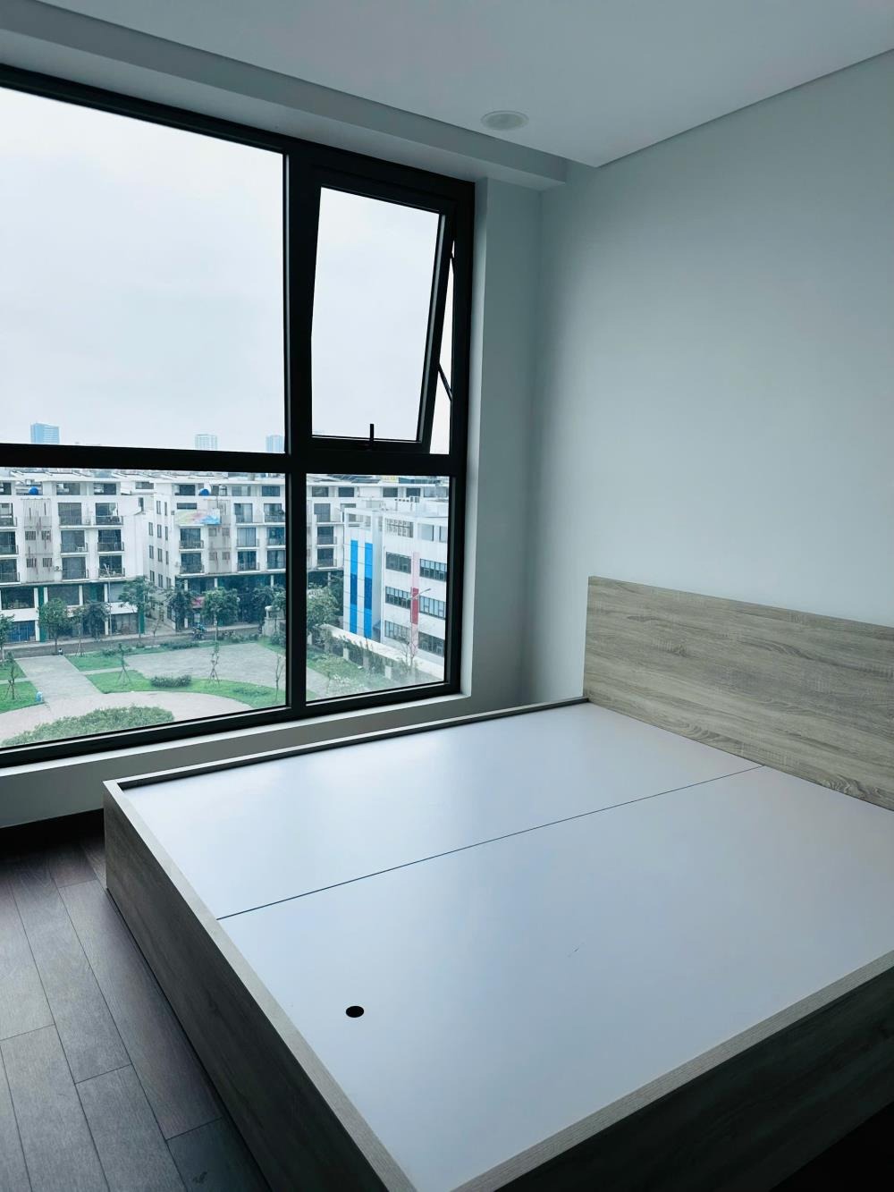 Căn hộ 2PN, 77m2 View Hồ 22ha, Giá 5.5 tỷ - Thiết Kế Hiện Đại, Đông Nam - 0964364723