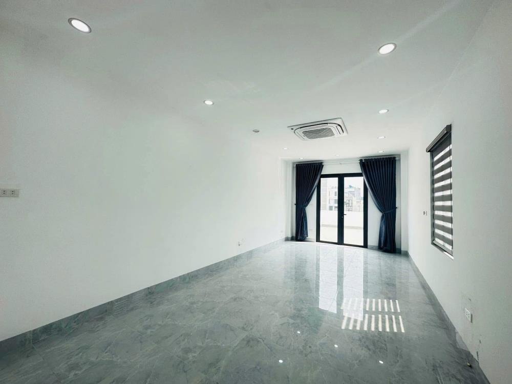 Mặt Phố Hoàng Văn Thái - Vị Trí Vàng, 8 Tầng Thang Máy, Kinh Doanh/Cho Thuê - 0964140029