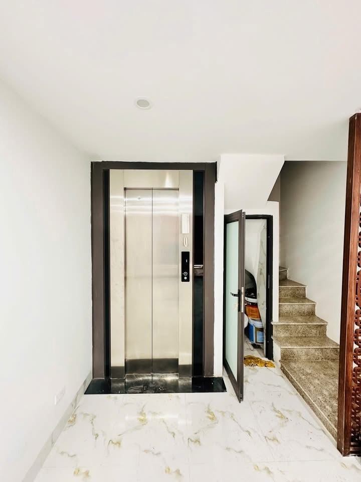Nhà đẹp Ngô Thì Sỹ Hà Đông: 32m-6T, Thang máy, Full NT, Giá 9.25 tỷ