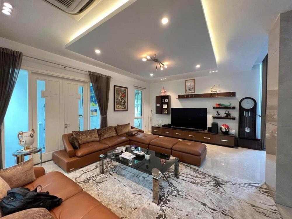 Bán Biệt Thự Đơn Lập Nghĩa Đô - 300m2, Hầm, View Hồ Tây - Giá 142 Tỷ