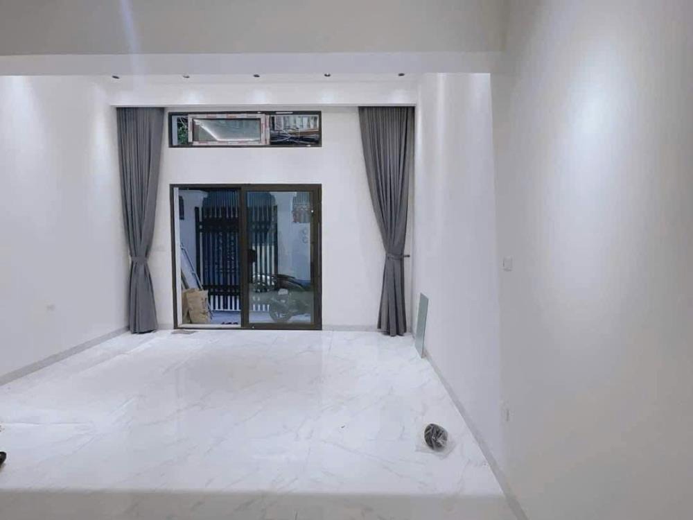Bán nhà Hào Nam - 69m² - 4 Tầng - 15.8 Tỷ - Vị Trí Vàng Đống Đa