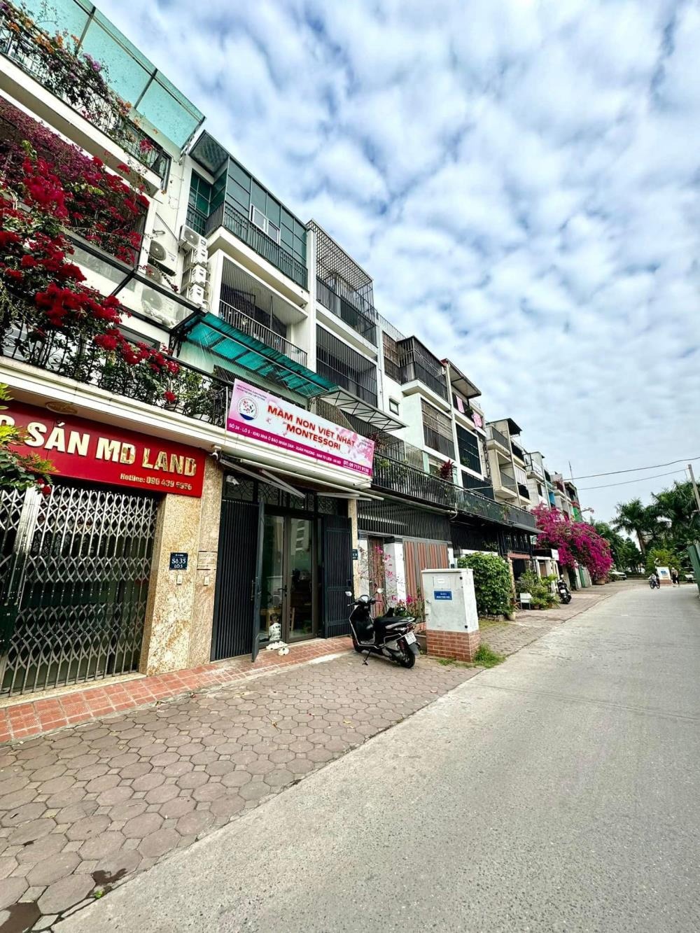 Bán Liền Kề Khu Báo Nhân Dân Xuân Phương: Vị Trí Đắc Địa, Giá 17.6 Tỷ