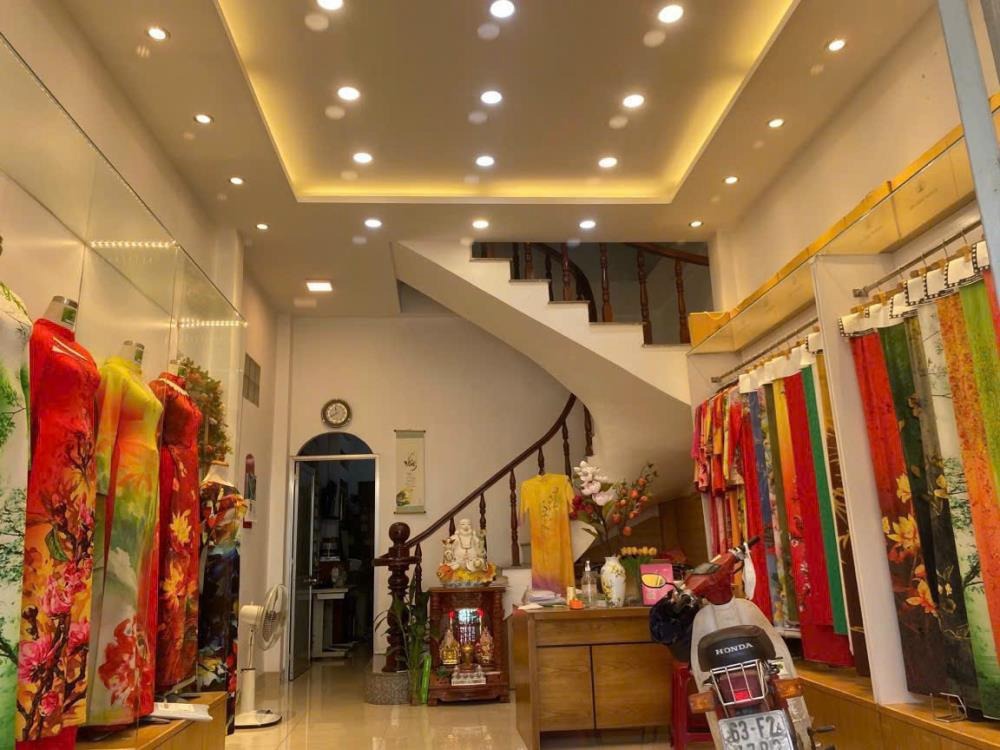 Chính chủ bán nhà linh xuân thủ đức, 117m², sổ riêng, hẻm thông ô tô