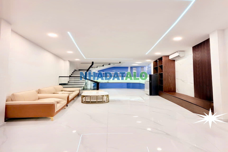 BÁN NHÀ PHÚ NHUẬN- MẶT TIỀN NGUYỄN TRỌNG TUYỂN- 4 TẦNG 3 PHÒNG NGỦ NỘI THẤT NGHỈ DƯỠNG: Nhỉnh 7 Tỷ