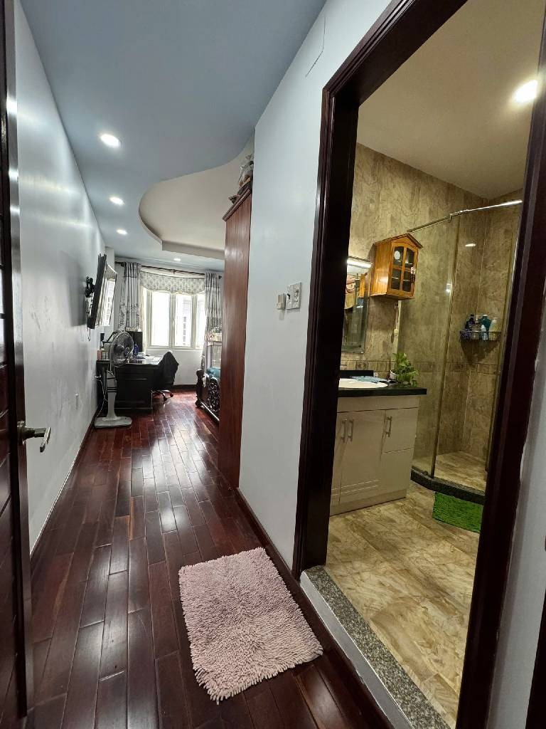 Bán Nhà Gò Dầu, Tân Phú: 4 Tầng, 72m2, Giá 11 Tỷ - Vị Trí Đắc Địa