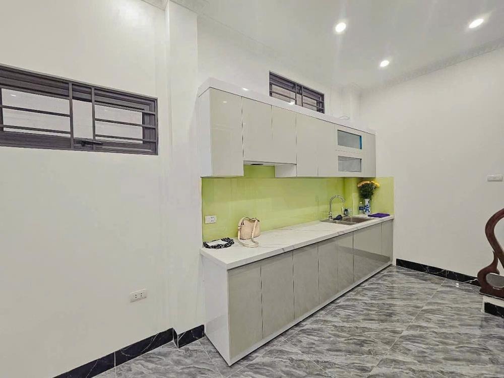 Nhà phố 5 tầng, thang máy, trung tâm Hai Bà Trưng - Yến 0941102708