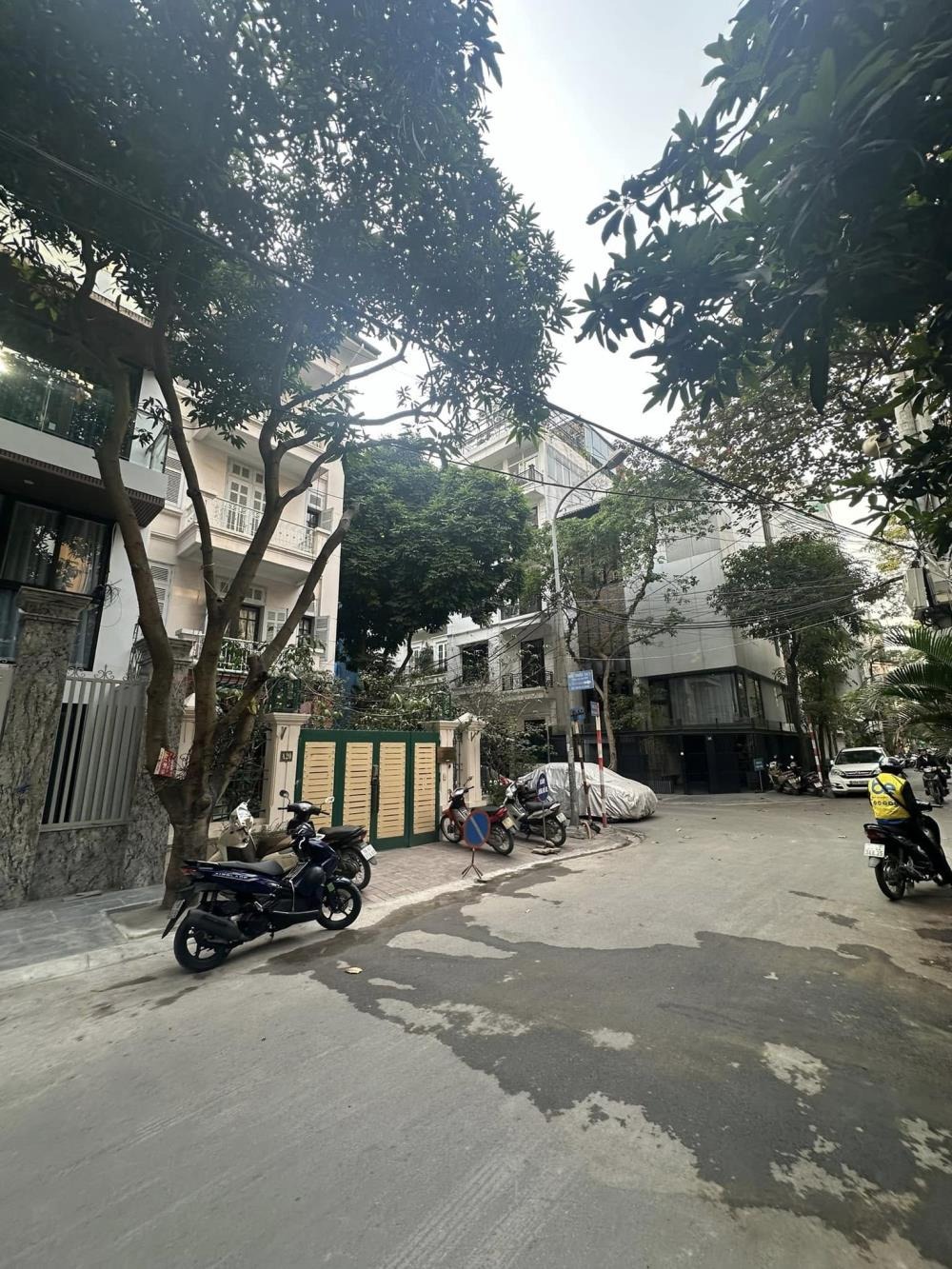 Bán Liền Kề Hoàng Ngân 128m2, 6 Tầng, Mặt Tiền 7m, Giá 65 Tỷ - Vị Trí VIP