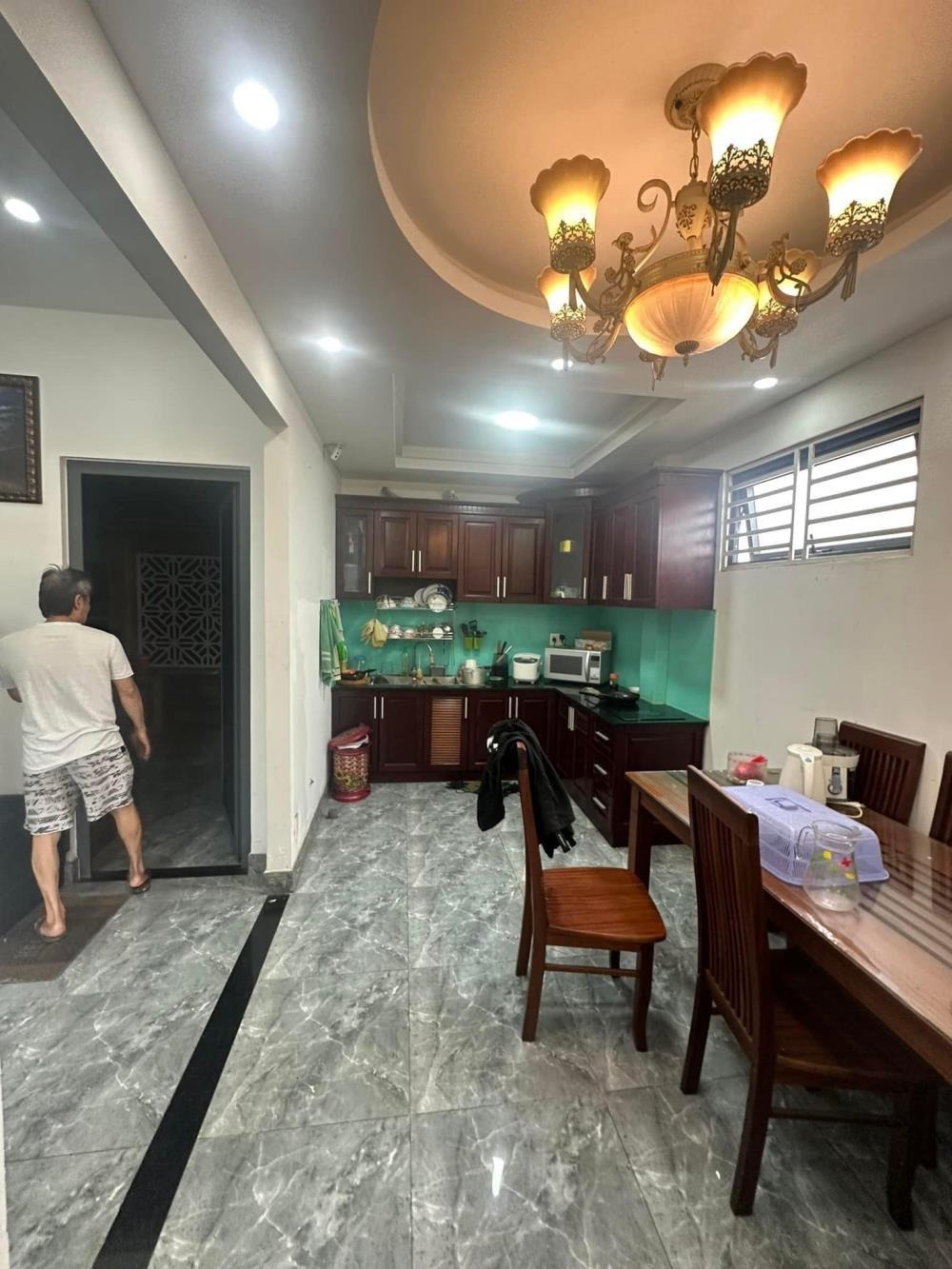 Bán nhà đẹp 5 tầng, xe hơi, Lệ Văn Sỹ, Quận 3 - 8.1 tỷ