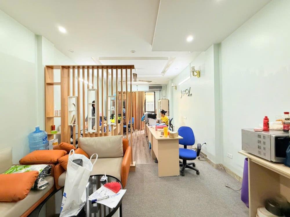 Bán nhà đường Võ Chí Công, Tây Hồ - 53m2, 6 tầng, 21.6 tỷ - Vị trí VIP, ô tô vào nhà