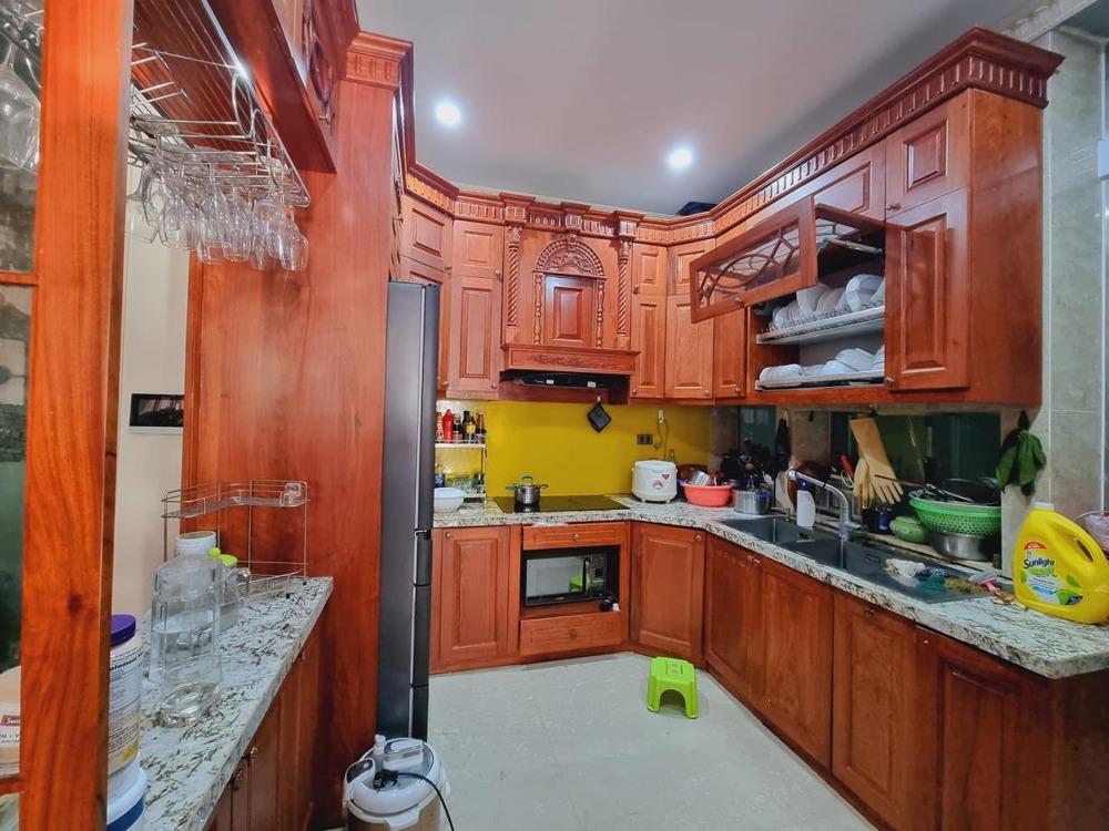 Bán Biệt Thự Đẳng Cấp Nghĩa Đô: 6 Tầng, View Công Viên, Giá 50 Tỷ