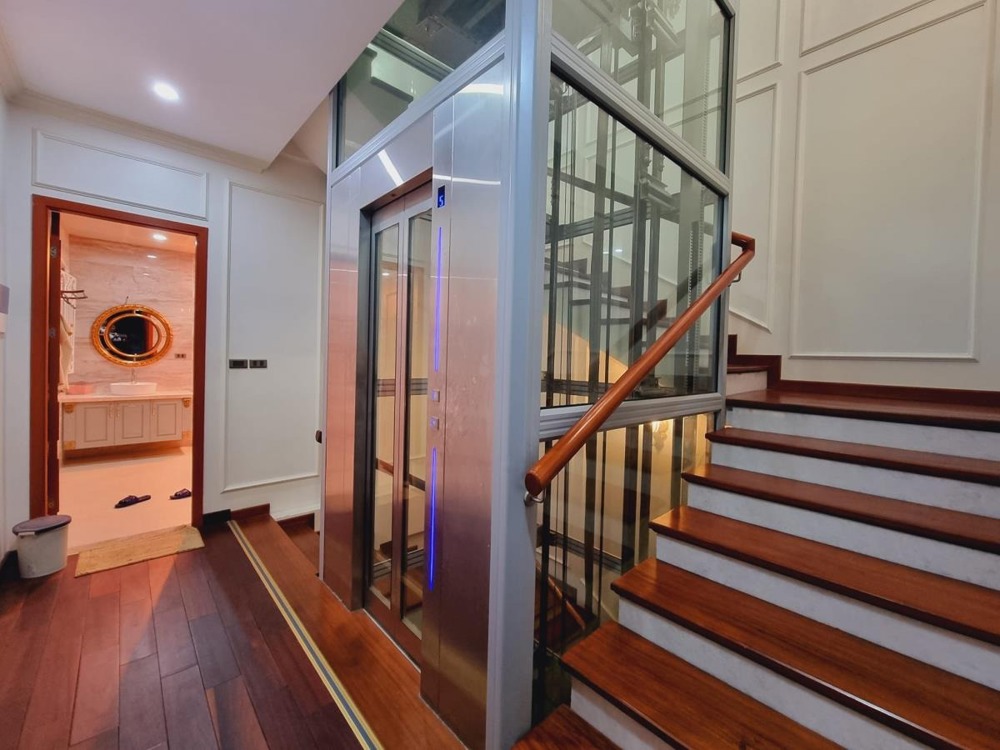Bán Biệt Thự Đẳng Cấp Nghĩa Đô: 6 Tầng, View Công Viên, Giá 50 Tỷ