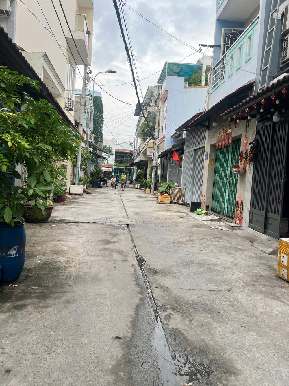 Bán Nhà Đẹp Bình Tân - Giá 4.6 Tỷ - Vị Trí Đắc Địa, Pháp Lý Chuẩn