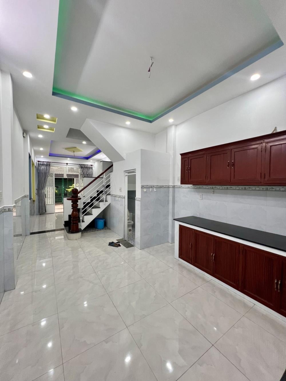 Bán Nhà Đẹp Bình Tân - Giá 4.6 Tỷ - Vị Trí Đắc Địa, Pháp Lý Chuẩn