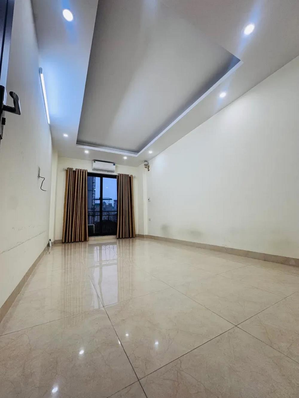 Bán nhà Phương Canh Giá Tốt: 30m2, 5 Tầng, Ô Tô Đỗ Cửa, Gần Đại Học