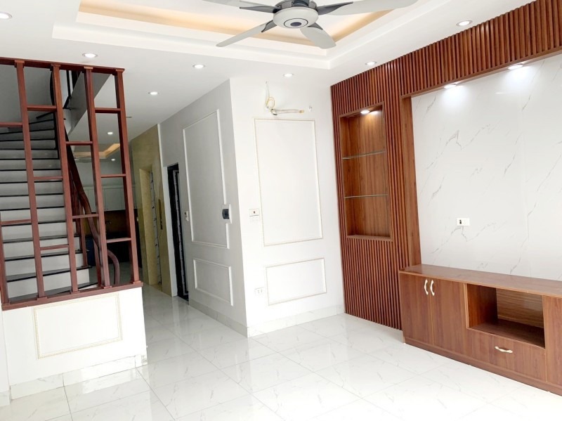 Bán nhà liền kề Cổng Đồng - Lê Trọng Tấn: 50m2, 7 tầng, thang máy, full đồ