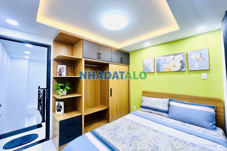 Bán nhà Thống nhất, hẻm xe hơi, 5 tầng chỉ nhỉnh 8 tỷ