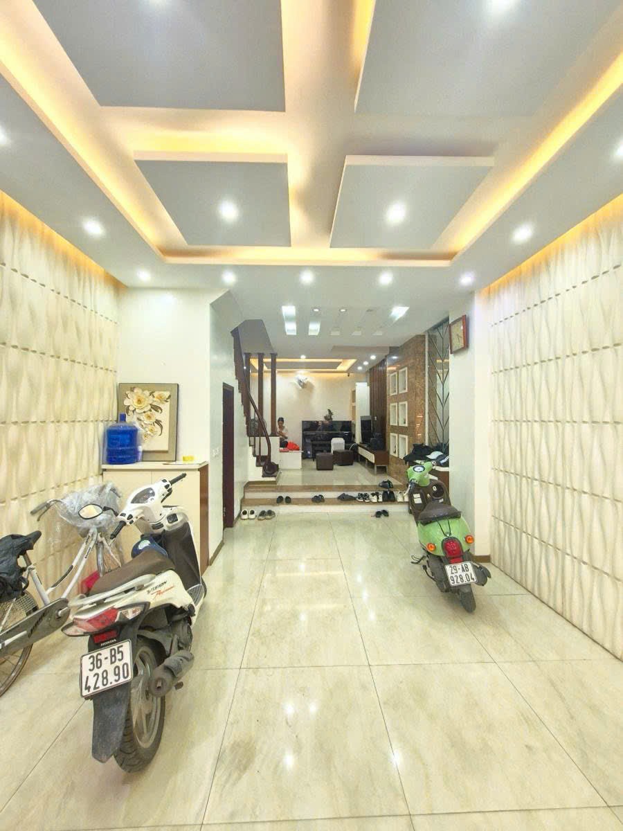 Ngõ đẹp bán nhà phố Thái Hà, Đống Đa - 52m2, 6 tầng, MT 4.3m