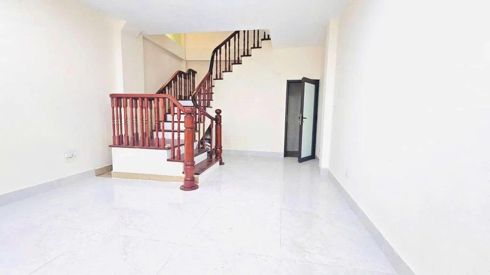 Định Công DT50m² 5 Tầng - Ô Tô Vào Nhà - KD Đỉnh