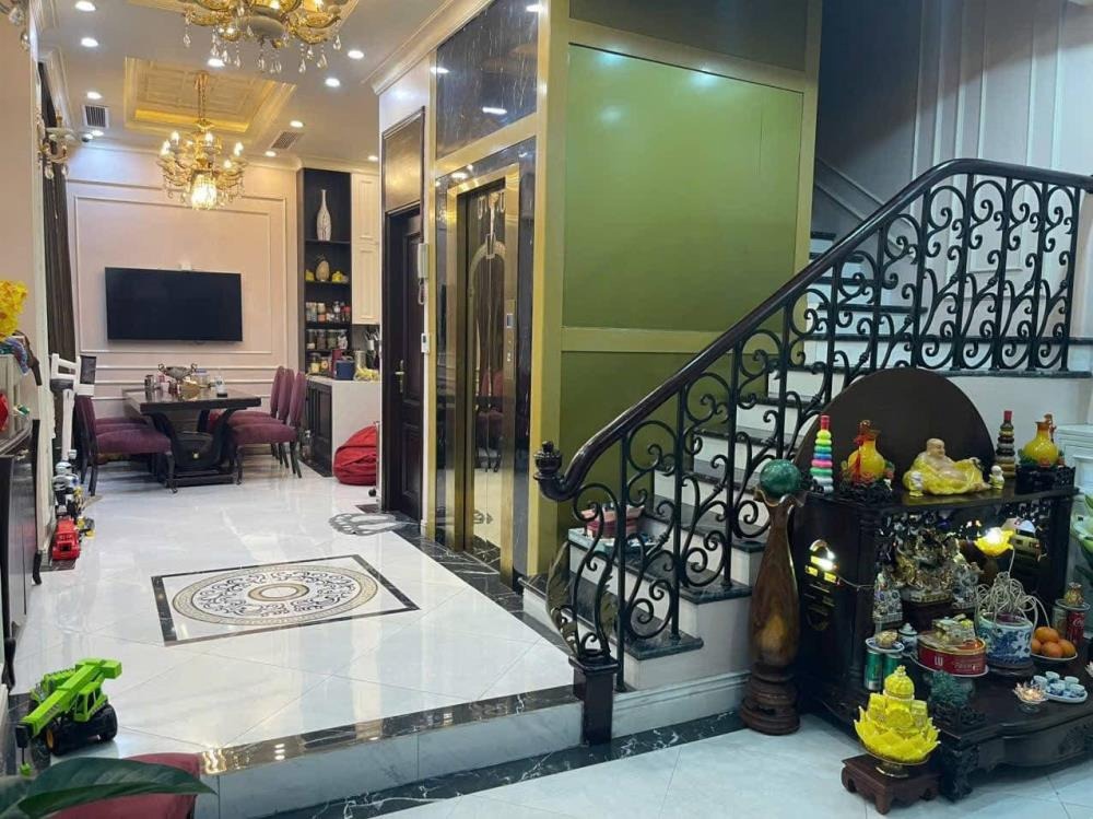 Bán nhà Giải Phóng - Phân Lô - Ô Tô Tránh - Giá 26.5 Tỷ