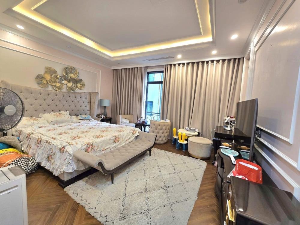 Bán nhà Giải Phóng - Phân Lô - Ô Tô Tránh - Giá 26.5 Tỷ