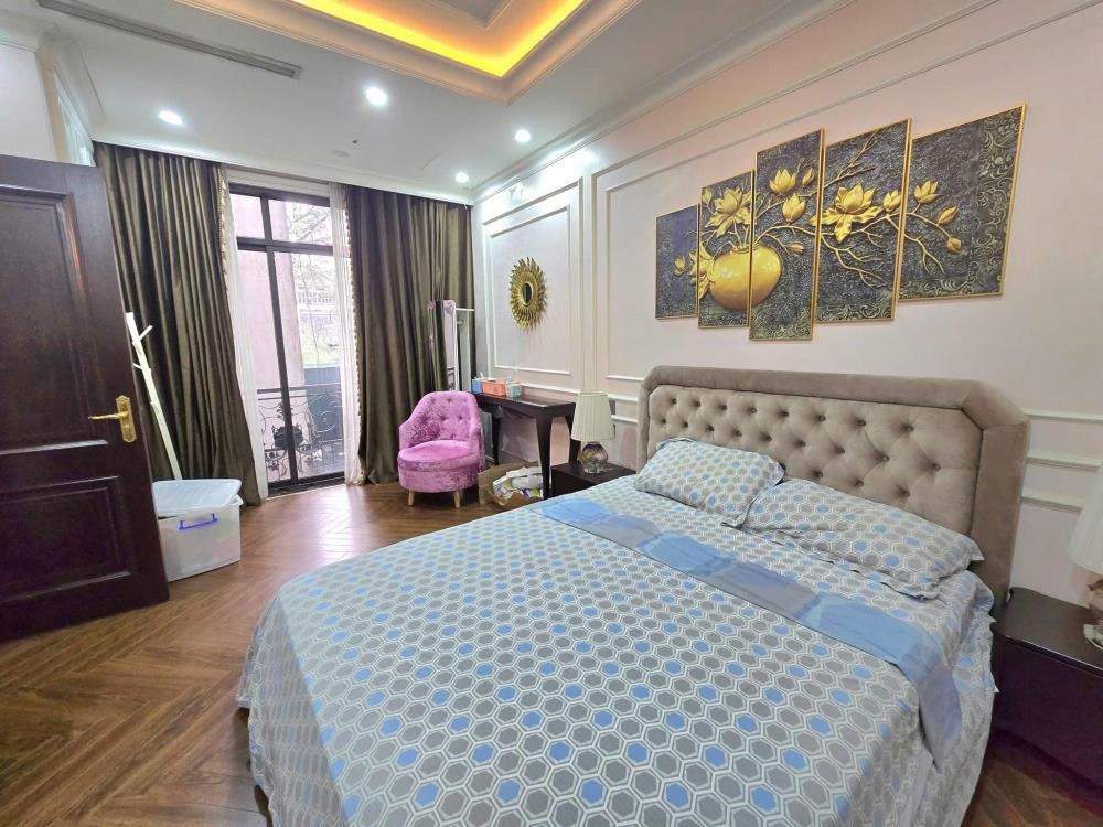 Bán nhà Giải Phóng - Phân Lô - Ô Tô Tránh - Giá 26.5 Tỷ