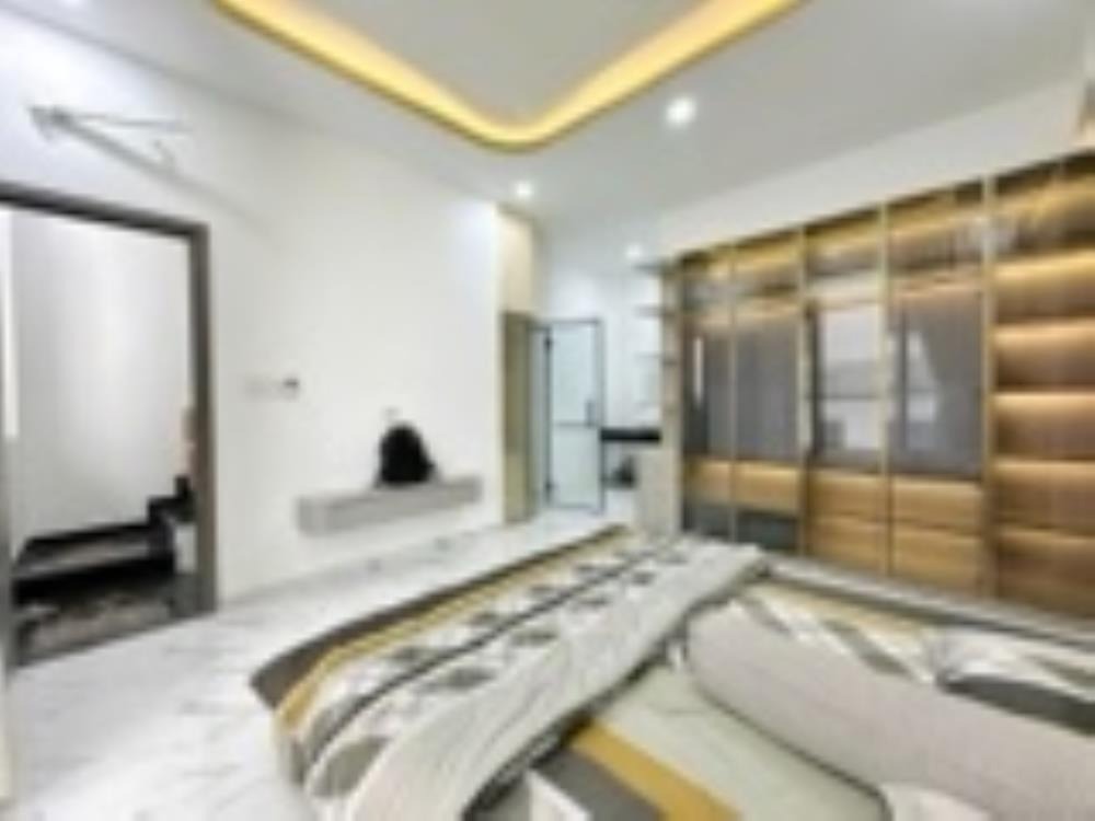 Bán nhà Lê Văn Sỹ, Quận 3: 5.5m ngang, 5 tầng, 8.6 tỷ
